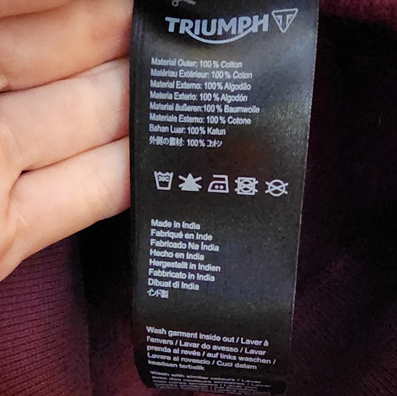 Hoodie womens size small.  triumph motorcycles. Maroon red. - Picture 11 of 12